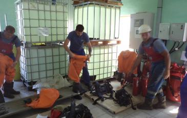 Личный состав НАСФ экипируется под руководством спасателей Самарского центра «ЭКОСПАС»